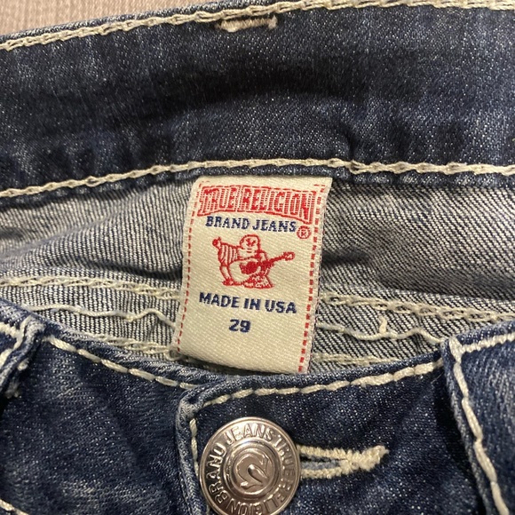 True Religion Blue Jeans with a Boot leg style in Size 29 - Picture 2 of 4